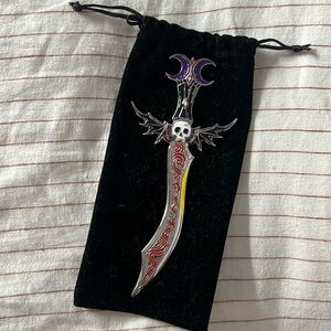 Oraya’s blade replica dagger serpent wings of night